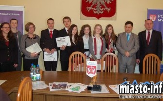 Konkurs na gazetkę szkolną: Wygrał "O&#039;szczebelek wyżej" z Lubnia