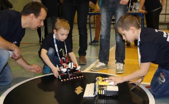 Mistrzostwa Robotów: Najlepsi konstruktorzy przyjechali z Sieprawia