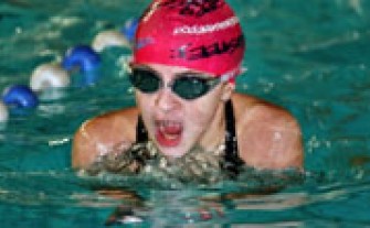 Pływanie: Zawodnicy z Myślenic kolekcjonują medale