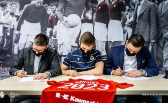 Sławomir Chmiel przedłużył kontrakt z Wisłą. W Krakowie zostanie do 2023 roku