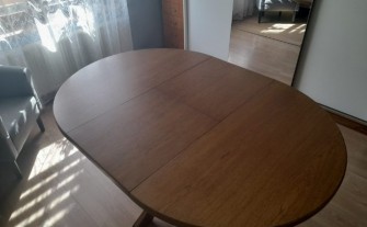 Sprzedam stół  z krzesłami