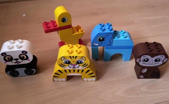 Lego Duplo .Zestaw zwierzaków - miś panda ,małpa ,słoń, tygrys ,kaczka