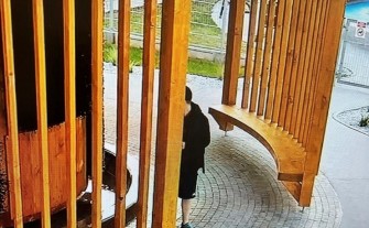Dobczyce. Pomalował tężnię pisakiem. Gmina daje mu ultimatum