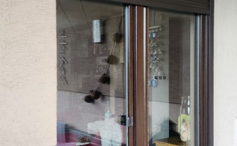 okno  tarasowe z roletą