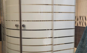 kabina prysznicowa + głęboki brodzik gratis