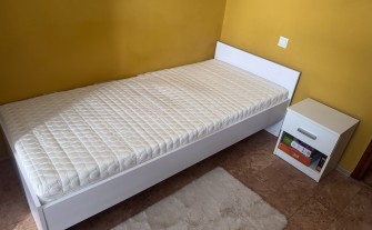 Zestaw kompletne łóżko + szafka nocna