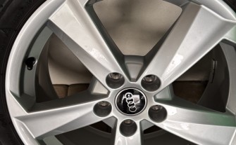 Audi rozmiar 215/55/17 opony zimowe Bridgestone, dot24