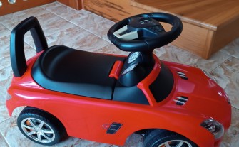 Jeździk - samochód dla dziecka