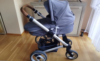 Sprzedam wózek 2w 1 Musty