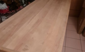 Drewniany stół z litego drzewa - nowy