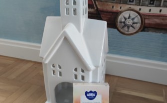 Świecznik Hauso z Motywem Domku | home&you | Plus GRATIS