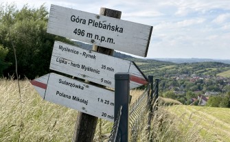 Myślenice. Trwa zabudowa Góry Plebańskiej. Co z dojściem na jej szczyt i do kompleksów leśnych?